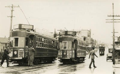 Trams  Auckland, tram 1181 and 236  Dominion Rd at Balmoral Rd ( Dunbar Rd on right) view south.