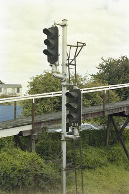 Photograph of signals and pedestrian ramp