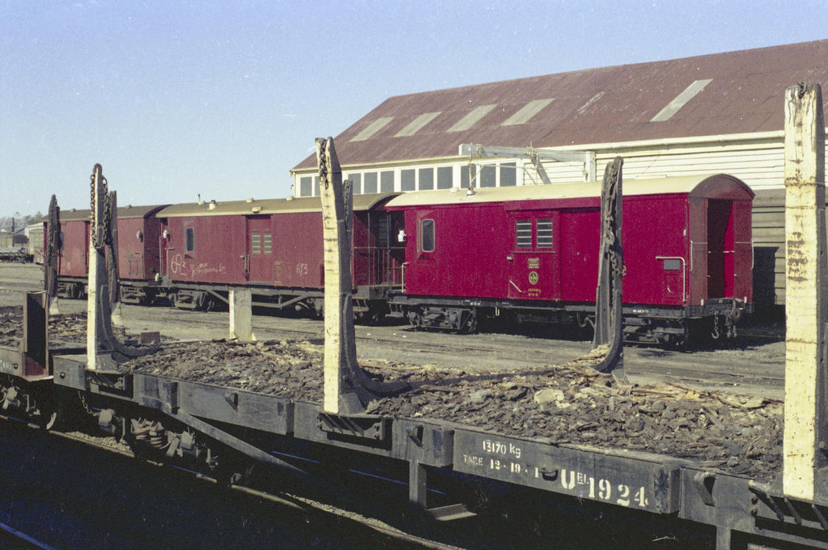 Photograph of flatbed wagon UB 1924 Museum of Transport and